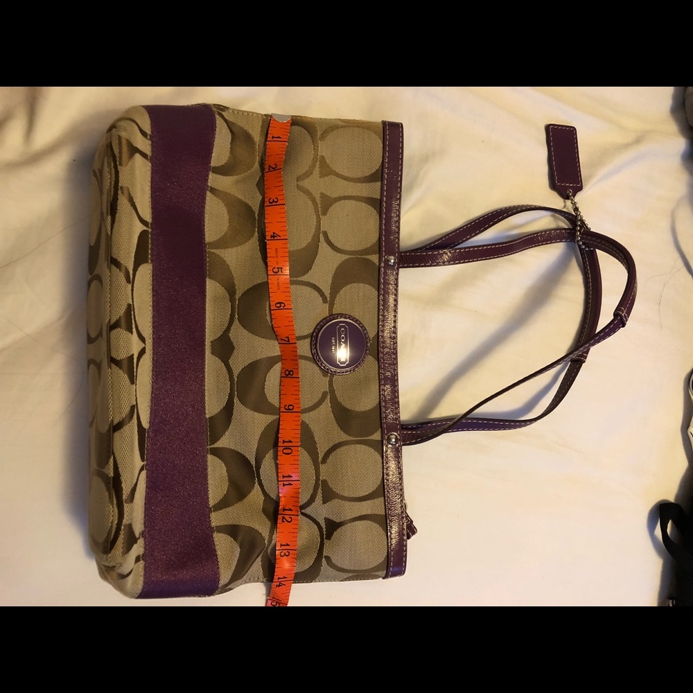 Coach Tote - Picture 4 of 6